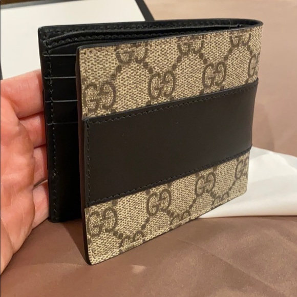 Brand new Gucci Wallet - Picture 4 of 7